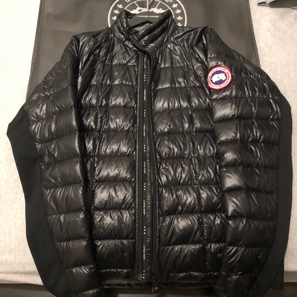 Authentic Black Canada Goose Hybridge Lite Jacket